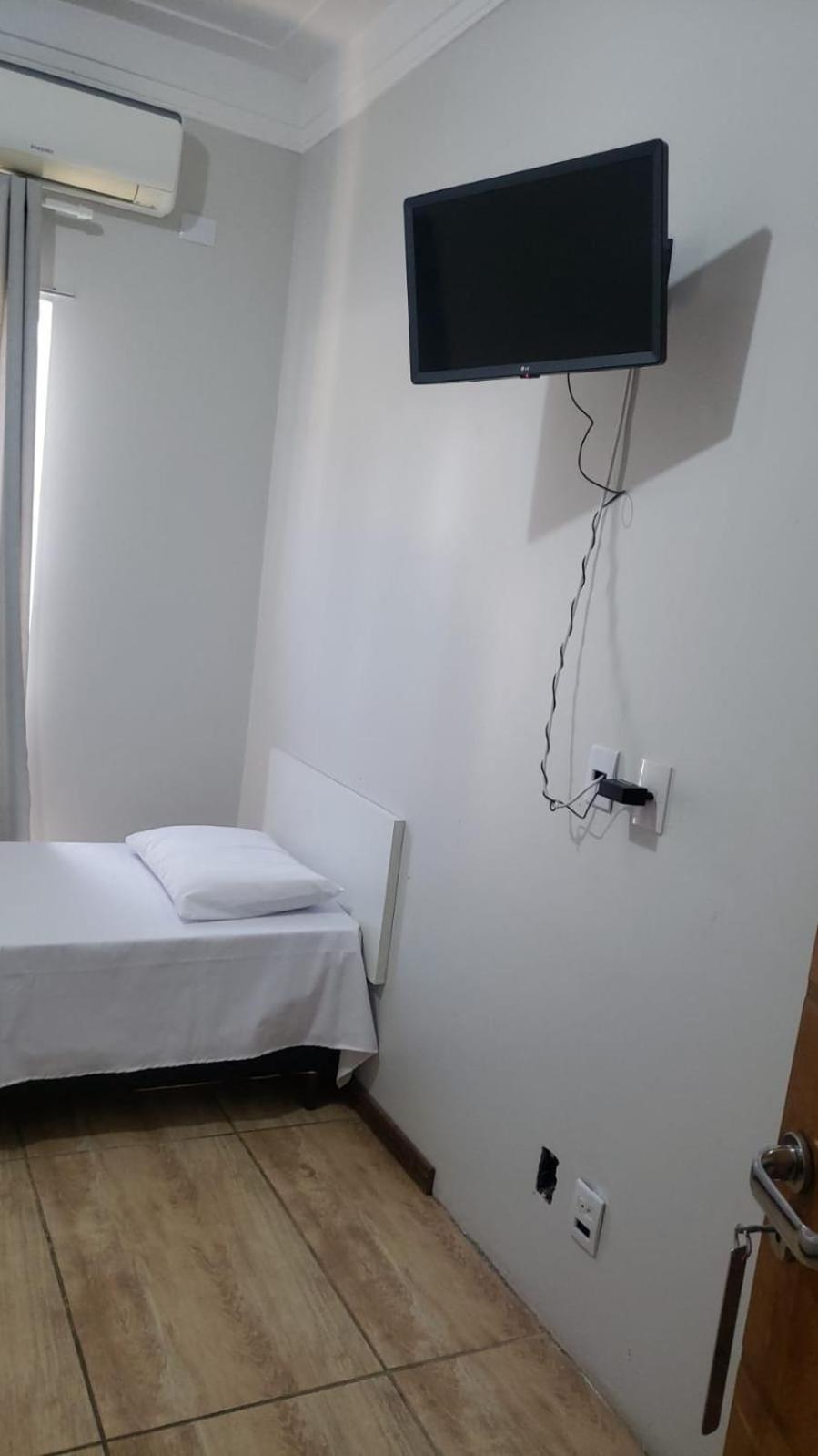Pousada Leatis Marilia Exterior photo